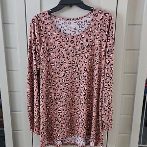 Cuddl Duds Pink Leopard Long Sleeve Top Sz Large